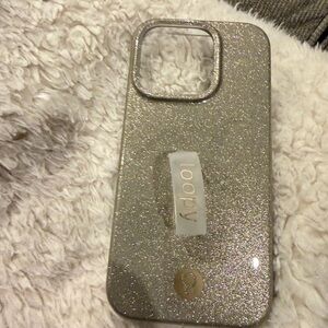 Loopy in Champagne Sparkle Righty - iPhone 15 Pro